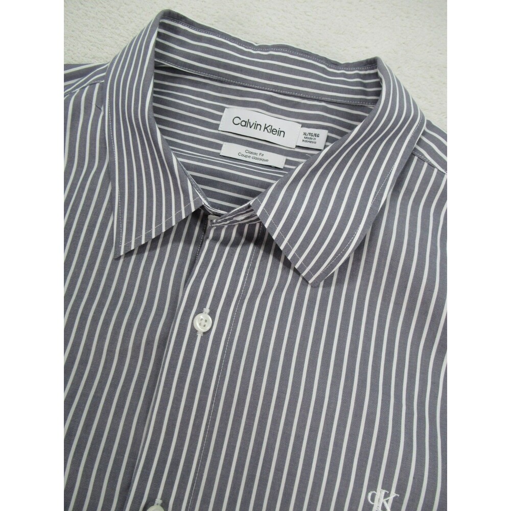 Calvin Klein Sz XL Classic Fit Shirt Buttoned Down Long Slv Striped Gray White